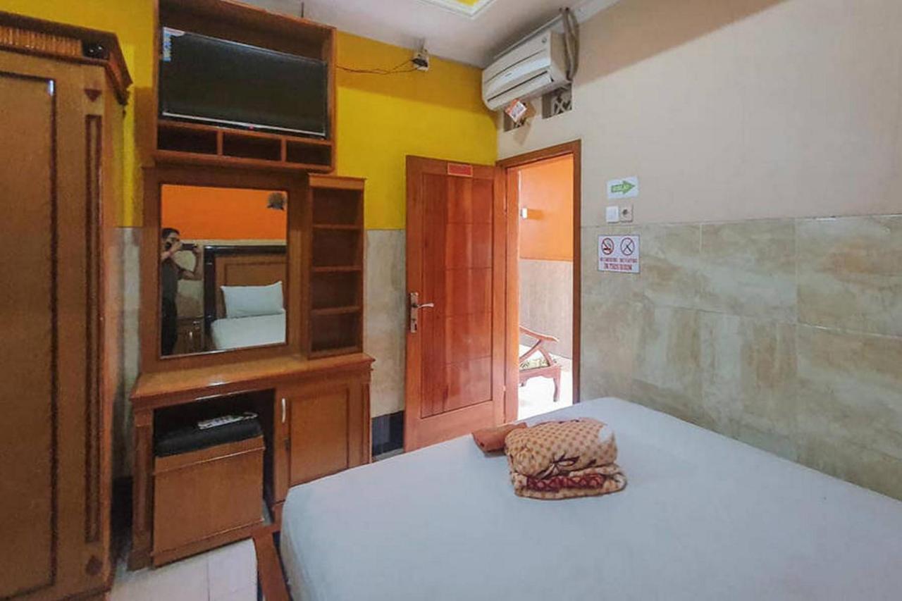 Homestay Gayatri Sawojajar Near Univ Negeri Malang Kampus 2 Mitra Reddoorz Extérieur photo