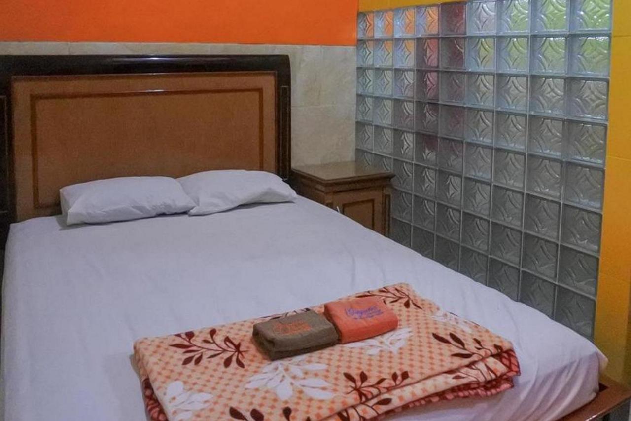 Homestay Gayatri Sawojajar Near Univ Negeri Malang Kampus 2 Mitra Reddoorz Extérieur photo